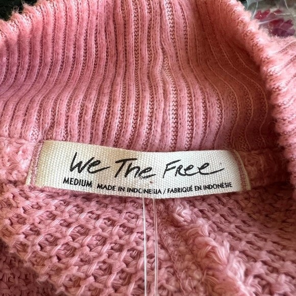 We The Free women Pink sweater waffle knit long sleeve sweater size M boho - Picture 3 of 12
